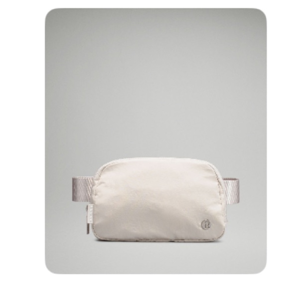 Lululemon everywhere belt bag in white opal